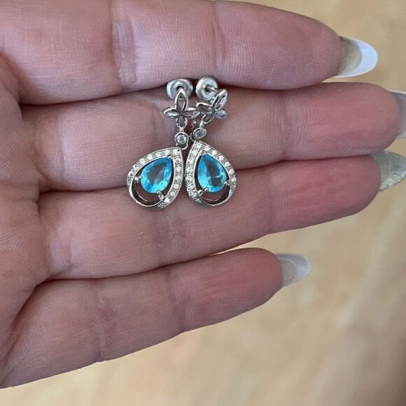 The Blue Tear Drop Earrings in 925 silver and cubic zirconia - Picture 3 of 7